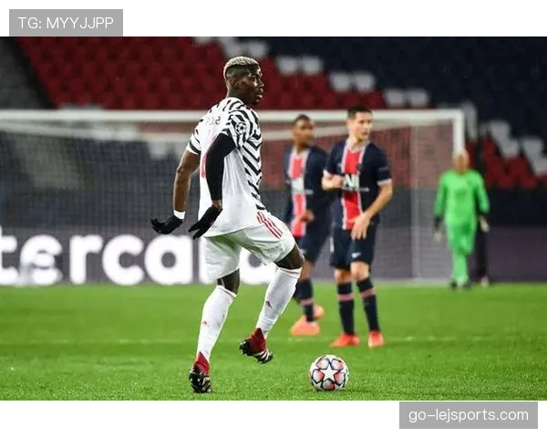 卡卡回撤接应如何盘活中场并主导关键战进攻趋势