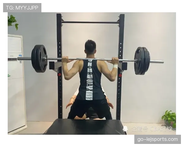 杨千霖这训练强度，凌晨四点健身房打卡是日常？