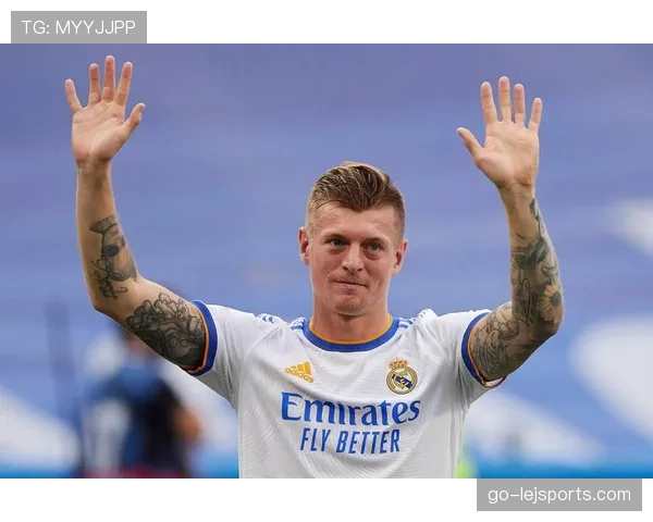 本赛季克罗斯转型插上，长传直塞更常撕开防线